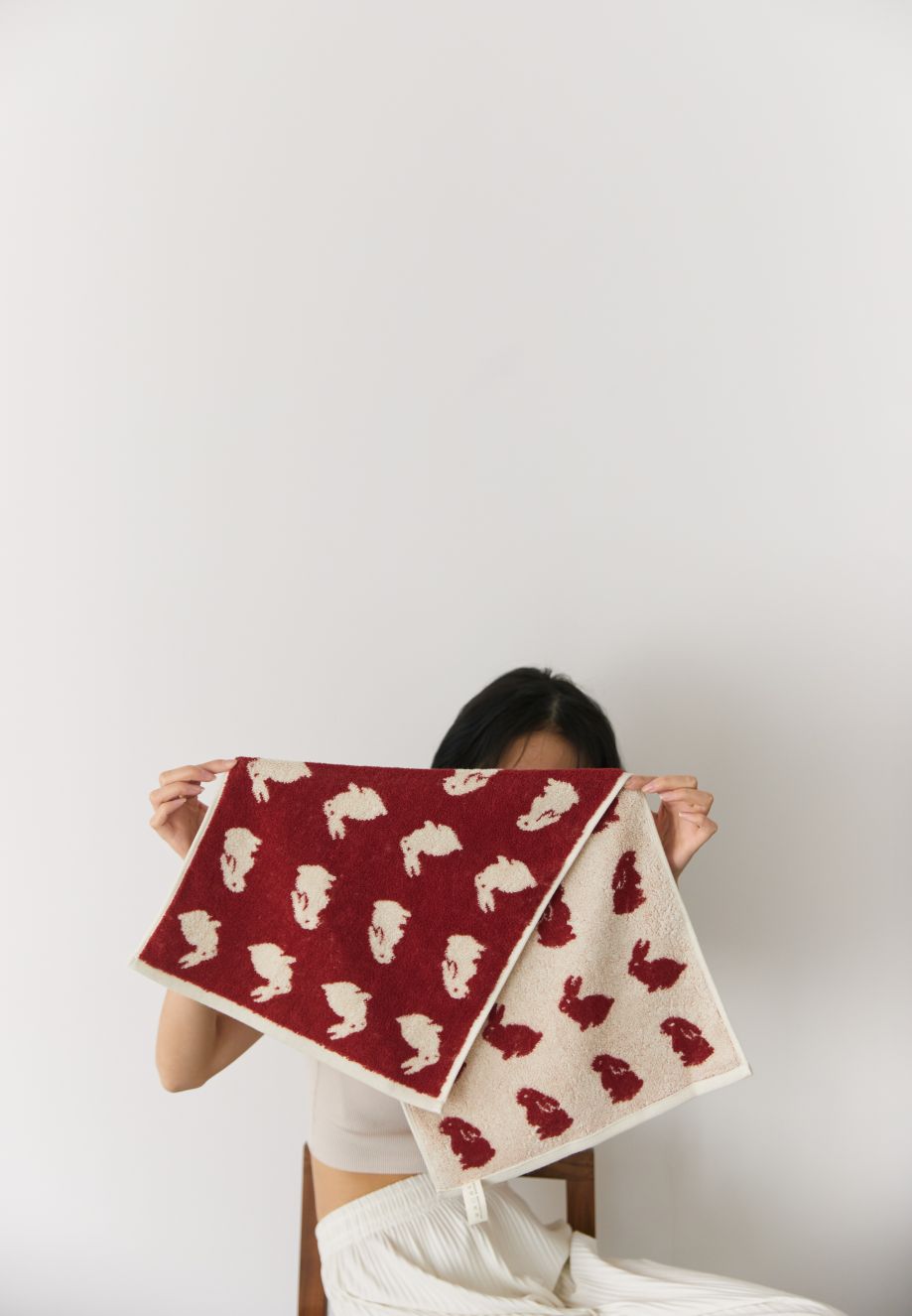 Premium Rabbit-Themed Cotton Jacquard Towel - Limited Edition for Softness and Style